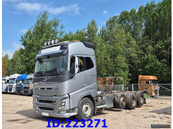 Nákladné vozidlo na prepravu dreva VOLVO FH16 750