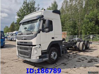 Podvozek s kabinou VOLVO FM13 500