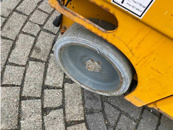 Samohybná plošiny Haulotte Compact 14: obrázok 5