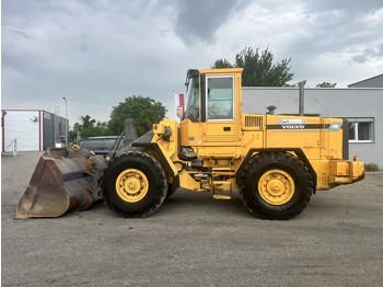 Kolesový nakladač VOLVO L90C