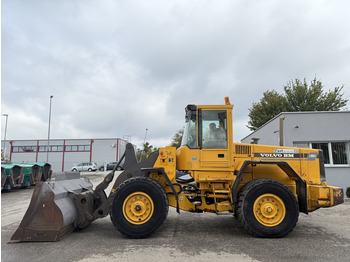 Kolesový nakladač VOLVO L90C