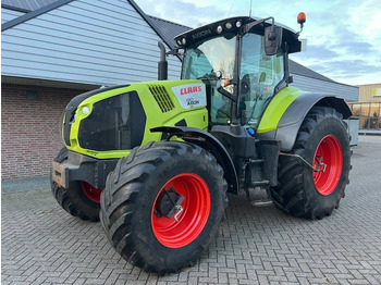 Traktor CLAAS Axion 810