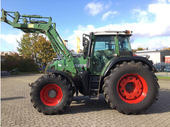 Traktor FENDT 820 Vario