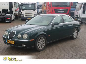 Sedan JAGUAR