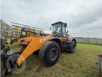 Kolesový nakladač CASE