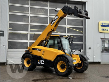 Teleskopický nakladač JCB
