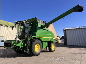 Obilný kombajn JOHN DEERE T660