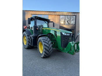 Traktor JOHN DEERE