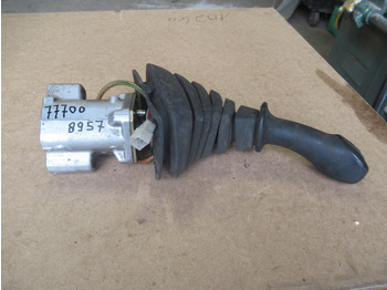 Kabína a interiér HITACHI