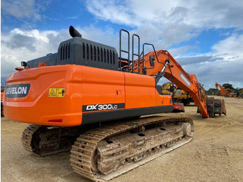 Pásové rýpadlo Doosan DX300LC: obrázok 3