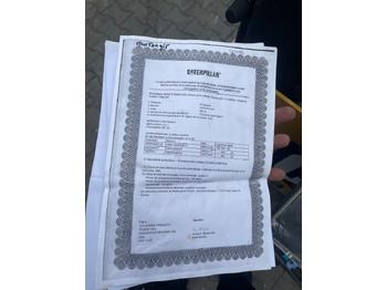 Cestný valec CAT CB 14: obrázok 5