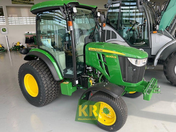 Kompaktný traktor JOHN DEERE