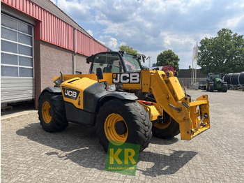 Teleskopický nakladač JCB
