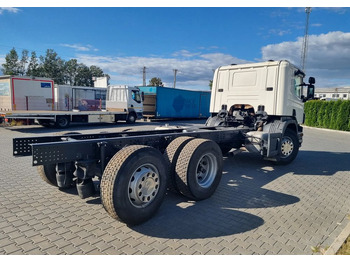 Podvozek s kabinou Scania P360: obrázok 4