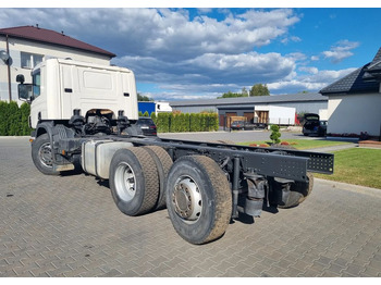 Podvozek s kabinou Scania P360: obrázok 2