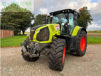 Traktor CLAAS Axion 830