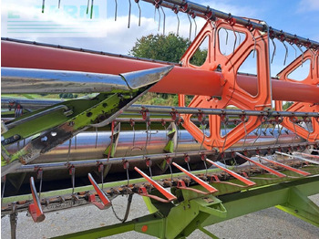 Obilný kombajn CLAAS Lexion