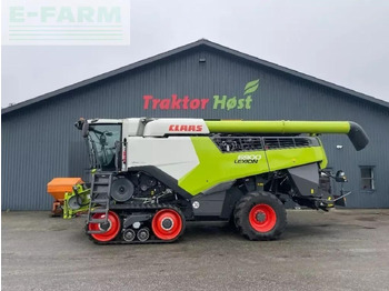Obilný kombajn CLAAS Lexion 6900