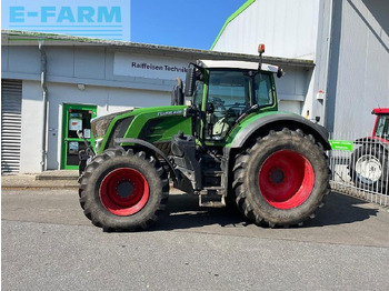 Traktor FENDT 828 Vario