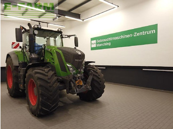 Traktor FENDT 828 Vario