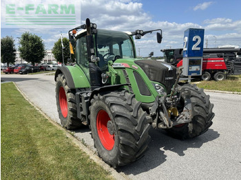 Traktor FENDT 718 Vario