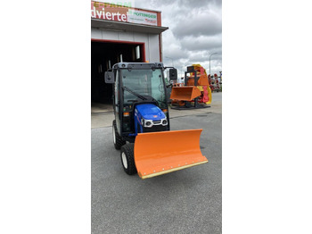 Traktor ISEKI