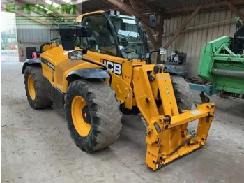 Teleskopický nakladač JCB