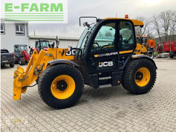 Teleskopický nakladač JCB