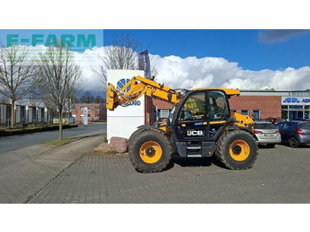 Teleskopický nakladač JCB