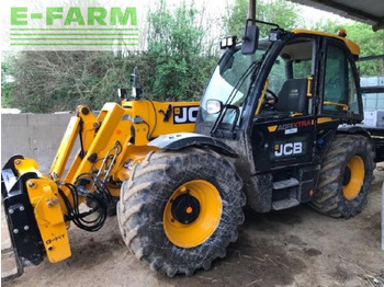 Teleskopický nakladač JCB