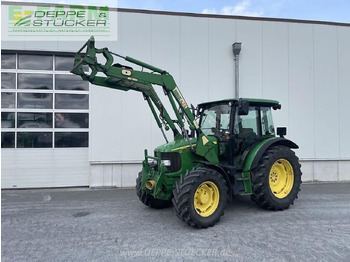 Traktor JOHN DEERE 5820