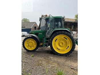 Traktor JOHN DEERE 6910