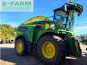 Samohybná rezačka JOHN DEERE 8300