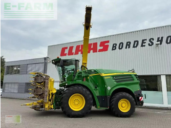 Samohybná rezačka JOHN DEERE 8300