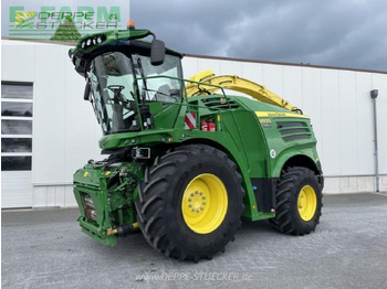 Samohybná rezačka JOHN DEERE 8500