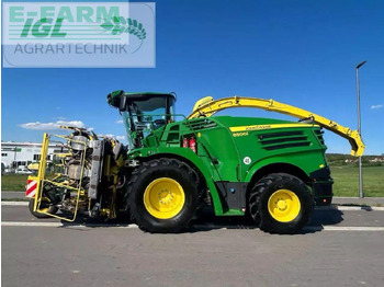 Samohybná rezačka JOHN DEERE 8500