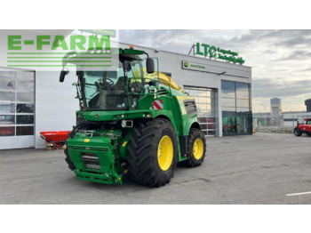 Samohybná rezačka JOHN DEERE 8500