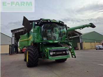 Obilný kombajn JOHN DEERE