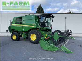 Obilný kombajn JOHN DEERE T550