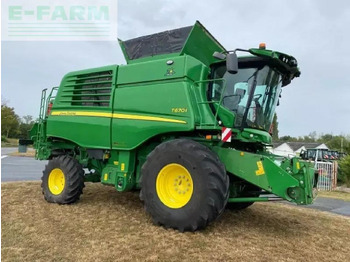 Obilný kombajn JOHN DEERE T670