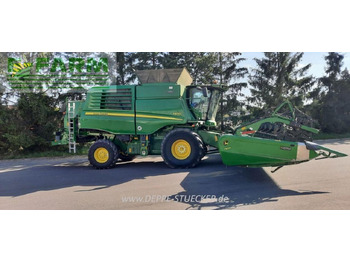 Obilný kombajn JOHN DEERE T670