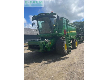 Obilný kombajn JOHN DEERE T670