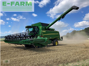 Obilný kombajn JOHN DEERE T670
