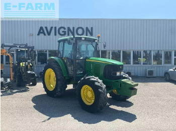 Traktor JOHN DEERE 6320
