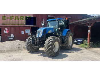 Traktor NEW HOLLAND T6000