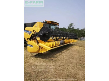 Obilný kombajn New Holland cr 8.90: obrázok 3