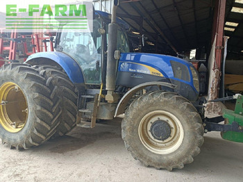 Traktor NEW HOLLAND T6000