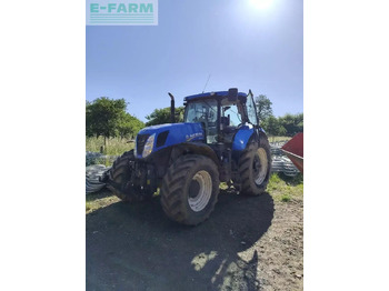 Traktor NEW HOLLAND T7.250