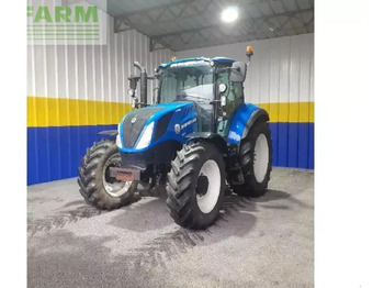 Traktor NEW HOLLAND T5