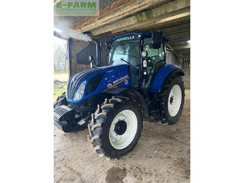 Traktor NEW HOLLAND T5
